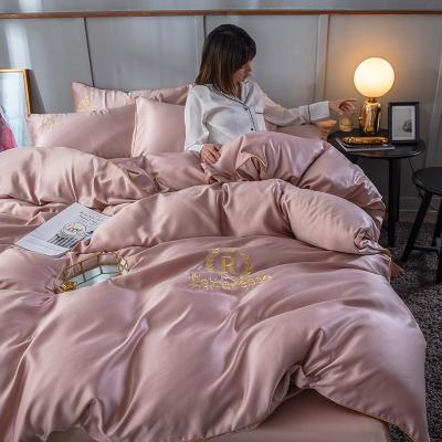 China Nondisposable Suowei Custom 4 Pieces Bedding Sets Silk Comforter Set King Size Comforter Sets Hotel Bedding Bed Sheets Luxury Pillow Cover Set for sale