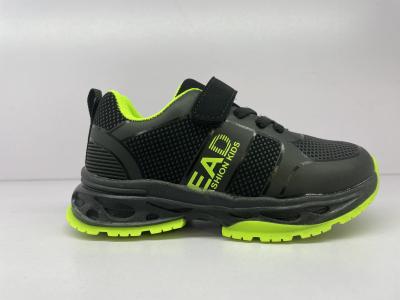 中国 Lightweight Breathable Kids Running Shoes comfortable Customized Rubber Outsole 販売のため