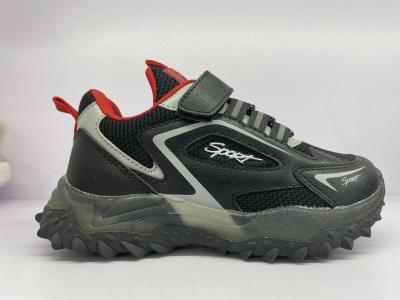 China Zapatos deportivos infantiles de tacón plano con suela interior EVA de baja altura superior en venta