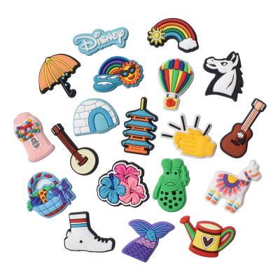 China Hoop Charms One Set 18-19pcs Cartoon Wholesale PVC Hoop Shoe Decorations Charms Amazon Shoe Croc Soft Rubber Charms As Gift For Kid for sale