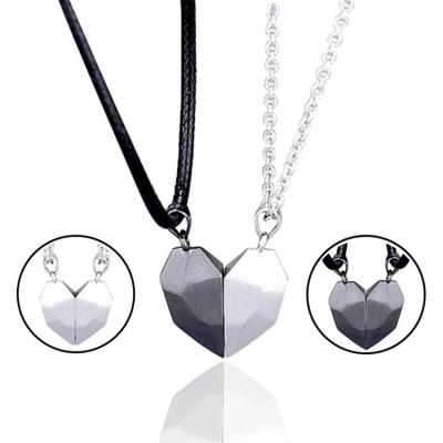 China Wholesale Romantic Heart Couples Pendant Necklace Romantic Pair Matching Necklace For Couples for sale