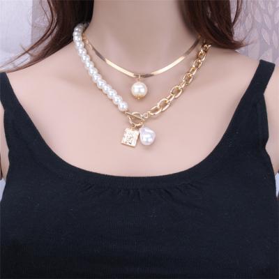 China Vintage Vintage Silver Gold Geometric Chain Pendant Necklace Angel Pearl Necklace For Women for sale