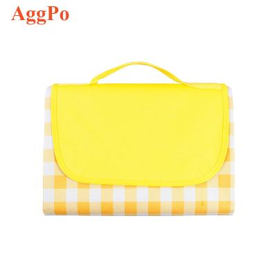 China Outdoor Camping Hiking Traveling Outdoor Picnic Mat Thickened Waterproof Portable Foldable Picnic Mat Suitable for Camping, Park, Beach, Hiking, Family for sale