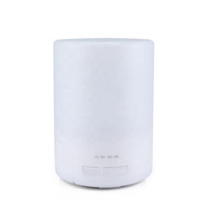 China Portable Ultrasonic Air Humidifier Essential Oil Moisturizing 680Ml Capacity for sale