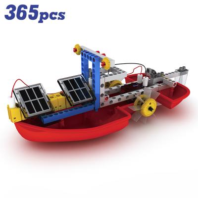 China Hot Sale 365PCS Phyisc DIY Solar Powered ABS Plastic Solar Powered Building Blocks Boat Solar Powered Toy Airplanes Educational Toys for sale