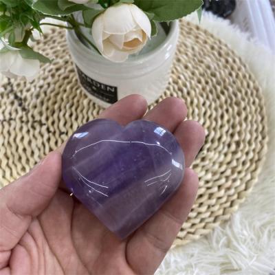 China Dong Hai Natural Fluorite Carved Heart Shaped Crystal Ornaments Healing Crystal for sale