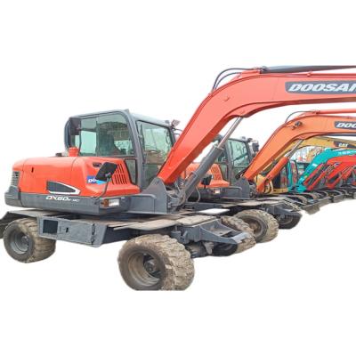 China Hotels Cheapest Price Used Doosan Wheel Excavator Doosan Excavator DX 60 In Good Condition for sale