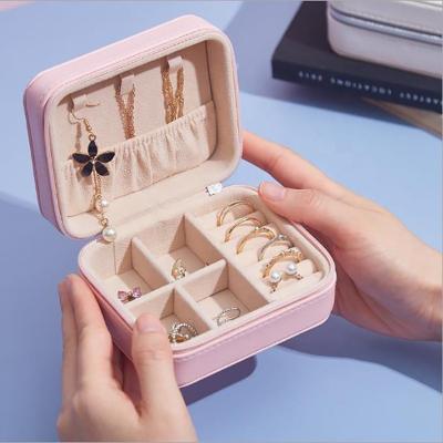 China Fashionable And Simple Wholesale Pink Ring Earring Jewelry Box Packaging Packaging For Travel Case Organizer Organizador De Joyeria Arete Cuero for sale