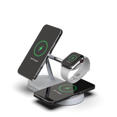 China UniversalÂ   magnetic wireless charger 5 in 1 wireless charger station for iphone 13 series for sale