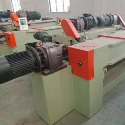 China Building Material Shops Plywood Veneer Peeling Machine 1300 Mm Shaft Less Veneer Peeling for sale