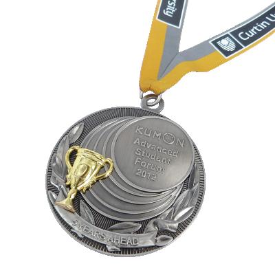 China Cheap Wholesale America Custom Design Your Own Empty Zinc Alloy Marathon Medal Gold 3D Sports Medal Award Ribbon Customized for sale