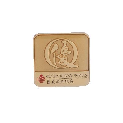 China Professional Custom America Fashion Hard Enamel Lapel Pins With Backing Card for sale