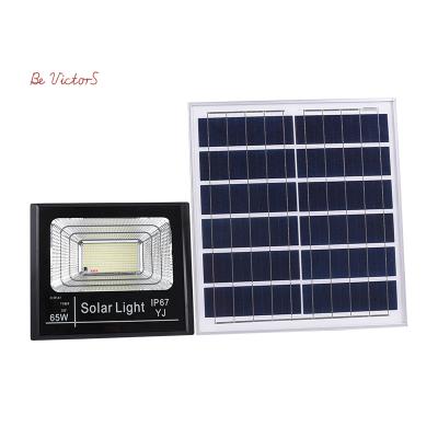 China Outdoor Professional Waterproof Solar IP67 Flood Light 50W Remote Control 100W 200W 400W Led Solar Flood Light for sale