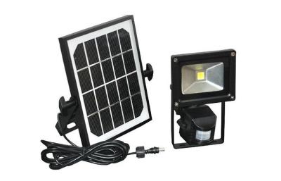 Chine Lumière d'inondation solaire du capteur de mouvement 950Lm 12V 10W LED de PIR avec 6600mAh la batterie 2700 - 3500 K à vendre