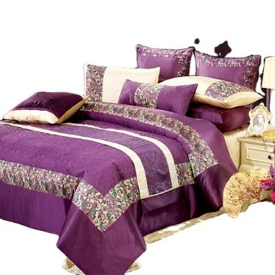 China Anti-Static Trending Products Rich Luxurious Jacquard Silk 4 Pcs Warm Bedding Set Duvet Covers for sale