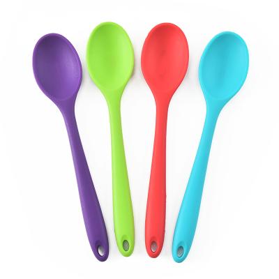 China Wholesale Disposable Silicon Long Disposable Luxury Black Spoon Kitchen Accessories Kitchen Accessories Asian Soup Spoon Handle Spoon for sale