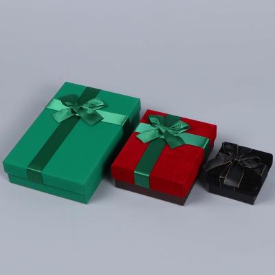 China Recycled Materials Christmas Packaging Paper Boxes Foldable Customized Accept Christmas Gift Packaging Boxes for sale