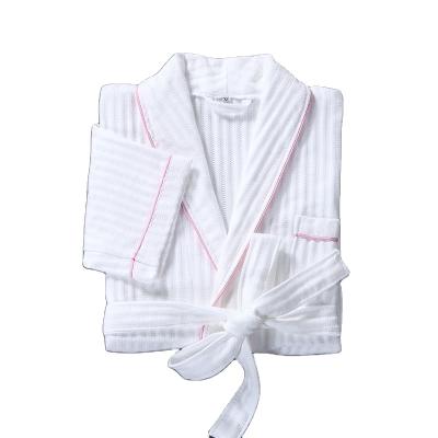 China wholesale hotel 100% cotton white bathrobe Te koop