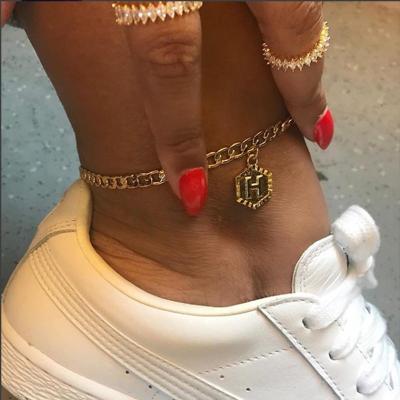 China A-Z Alloy Summer Vintage Amor 18k Real Gold CLASSIC Letter Chain Anklet Letter Anklet 26 Punk A-Z Alloy Summer Leg Bracelets Women Feet Pendant Jewelry for sale