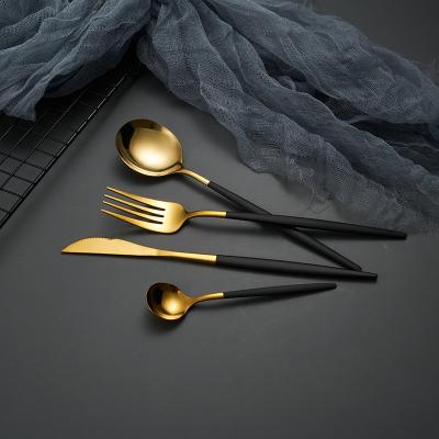 China Wholesale Use Sustainable Restaurant Handmade Handle Mexican Black Gold Plated Flatware Dinnerware Set For Hotel for sale