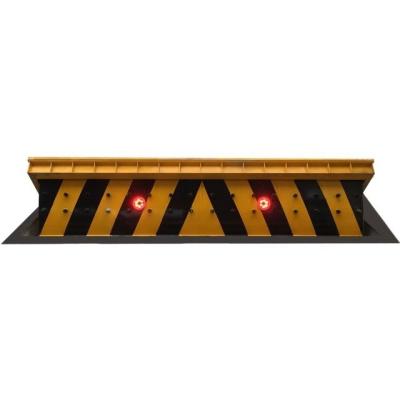 China Perimeter Protection 650mm Height A3 Steel Hydraulic Road Blocker with LED Lights for sale