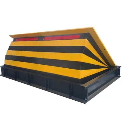 Chine Voltage 380V Bloc hydraulique de la route pour la protection du périmètre Largeur 3000mm-5000mm Offre à vendre