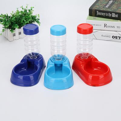 China Hot Selling Automatic Pet Supplier Cat And Dog Home Use Automatic Pet Water Bottles For Pets Drinking for sale