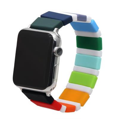 China Custom Silicone Band Water Resistant Custom Silicone Splicing Watch Strap For Apple Watch Band for sale