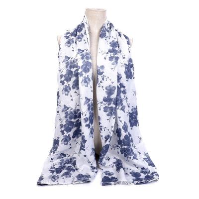 China Popular In Running Women's Designer Scarves Double Sided Silk Scarf Printed Crepe Chiffon Malaysia Hijab Scarf for sale