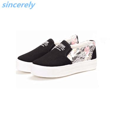 China OEM Laceless Injection Canvas Women Flat Printing Shoes for sale