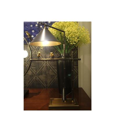 China Bird Most Popular Home Decorative Lighting Metal Copper Table Bedside Lamps for sale