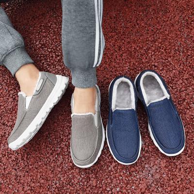 China Q08 CUSHIONING plus size 39-48 comfortable low top flat sneakers men's outdoor walking canvas shoes fashion comfortable ankle style sneakers for sale