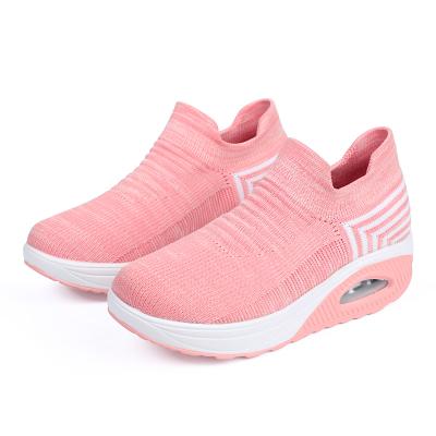 China Quality Lightweight Sneakers Jogging Shoes Woman Comfortable Flat Sports Shoes for sale