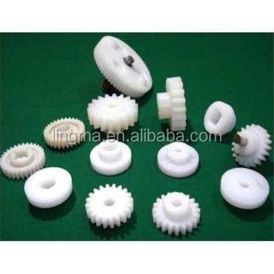 China Mini Plastic Injection Molding Machine Price / Making Plastic Gears for sale