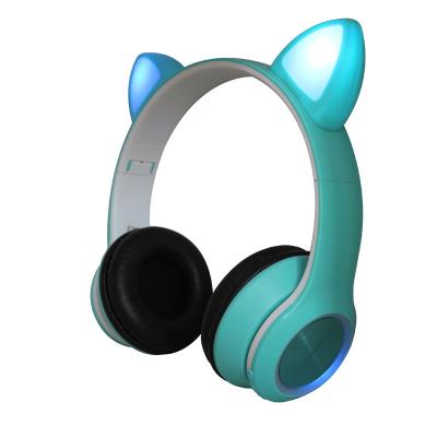 China 2022 Hot Mockup 10m Cat Ear Headphones Wireless Earphone For Kids for sale