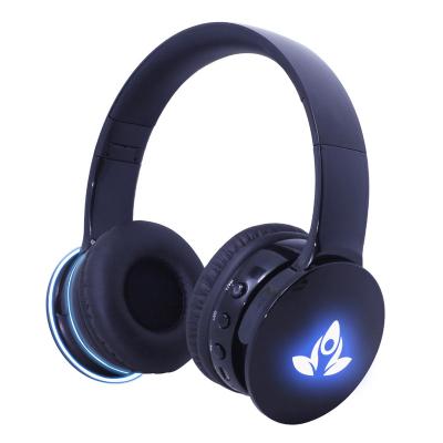 China 40m factory price new stereo DJ model led headset lightweight headset wireless gaming bluetooth earphone price for sale