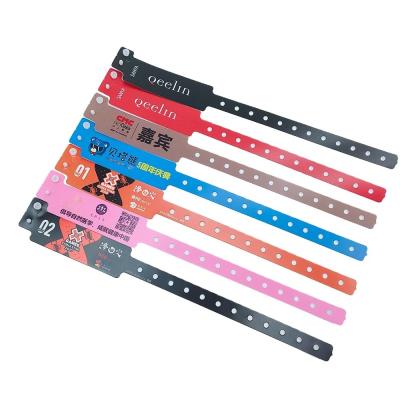 China Suministro para fiestas Una sola vez, pulsera de identificación numerada impermeable para eventos en venta