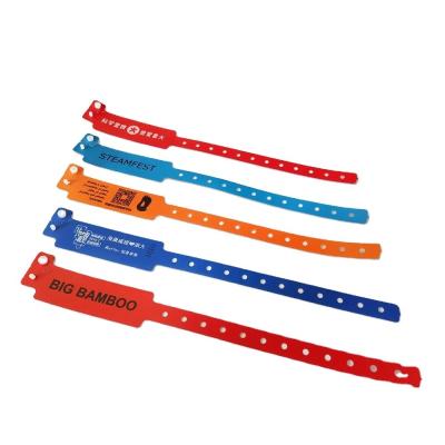 China Custom Logo Adult Size Plastic/Paper/Composite Wristband for Stylish Festival Events for sale