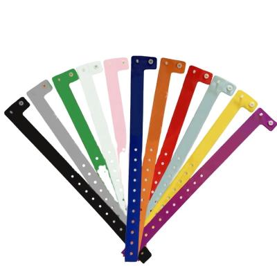 China 250*25mm Disposable PVC Identification Wristbands with and Customizable Design for sale