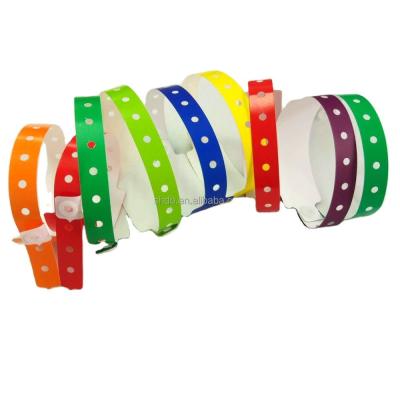 China Personalized Private Label Wristband for Any Occasion according to Your Requirements for sale