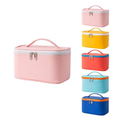 China 2021 eco-friendly new PU large capacity storage portable cosmetic bag can be customized for sale