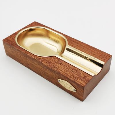 China Cigar Accessories Tropical Cigar Accessories Luxury Gift Sets Cigar Ashtray Smoke Bowl Solid Wood Smoke Extinguisher Large for sale