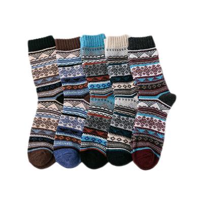 China Sustainable Winter Thickening Warm Ladies Terry Stripes Winter Men Wool Socks for sale