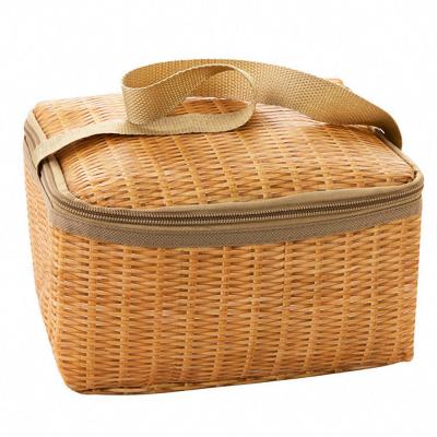 China Hot Sale Custom Portable Waterproof Wicker Rattan Picnic Cooler Bag Outdoor Insulated Thermal Basket for sale