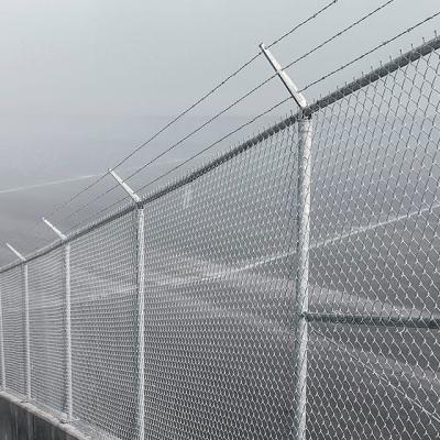 China Wholesale high quality easily assembled galvanized chain link security fence with barbed wire on top. for sale