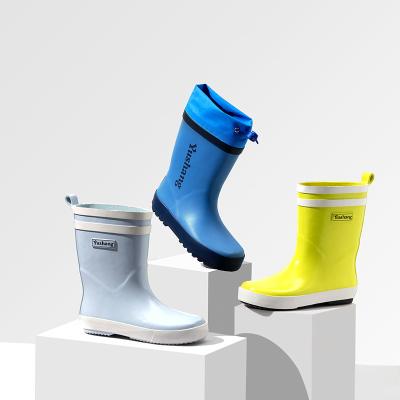 China Fashion Trend rubbersoiled or rubber boots for wet weather for sale