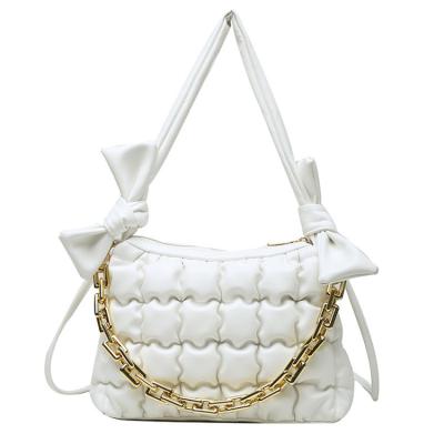 China Chunky Gold Chain Fashion Bag Bolsas De Hombro De For Armpit Zipper Closure Bubble Handbag Disenador Personalizzata 2021 Ladies Handbags for sale