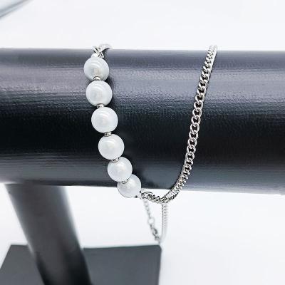 China Graceful Custom Jewelry Wholesale Twisted Pearl Reflective Necklace Cuban Link Chain Choker Women Stainless Steel for sale