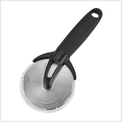 China New Durable Heavy Duty Pizza Cutter Rolls 3.5 Inch Round Pizza Cutter Knife With Protective Blade Guard for sale