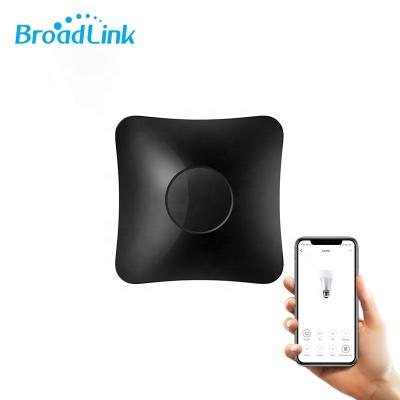 China 2021 Pro IR rf Hub Universal Wifi Smart Remote 315/433mhz Broadlink RM4 Wireless Wifi Control Controller Compatible Alexa Google Siri for sale